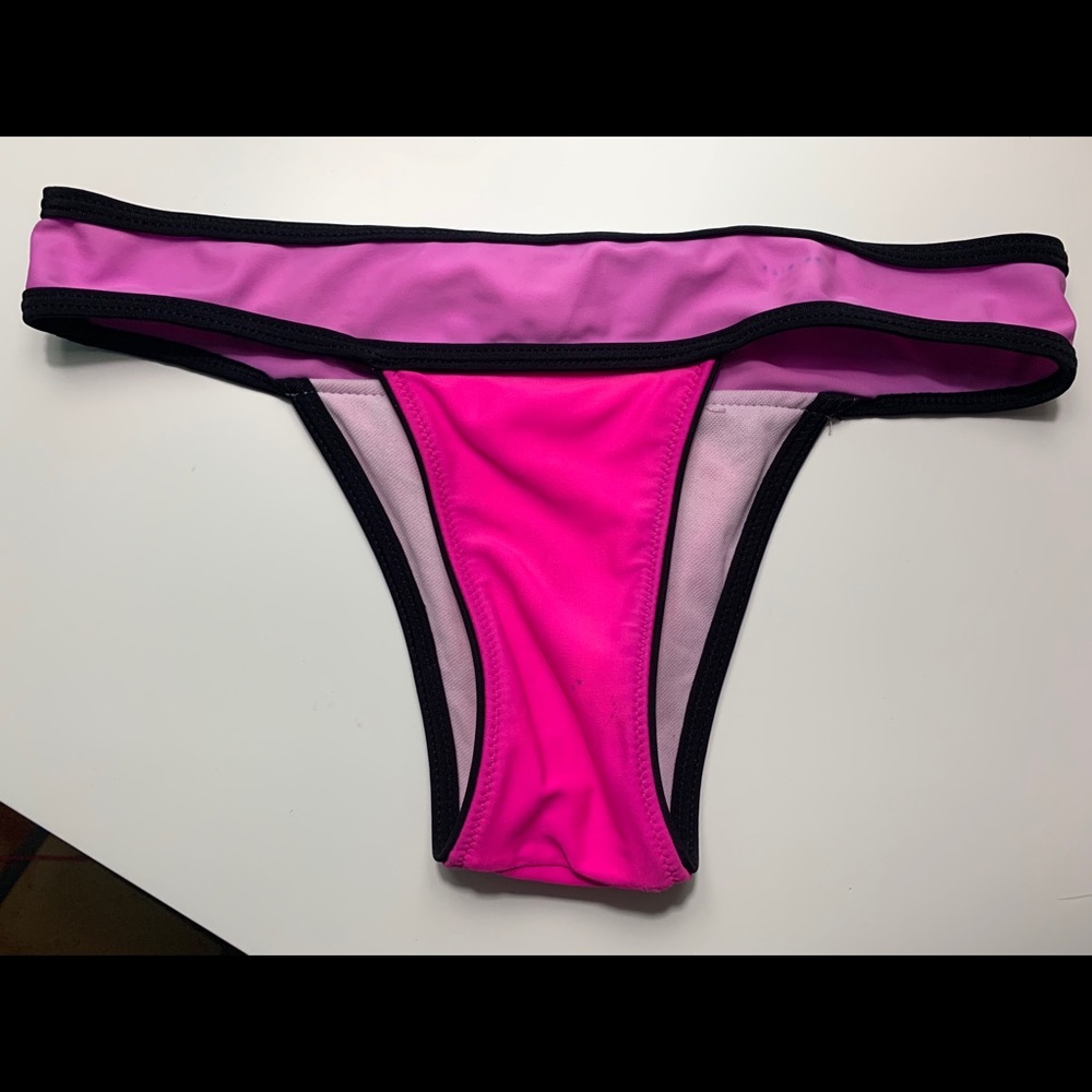 Swimwear bottom bikini